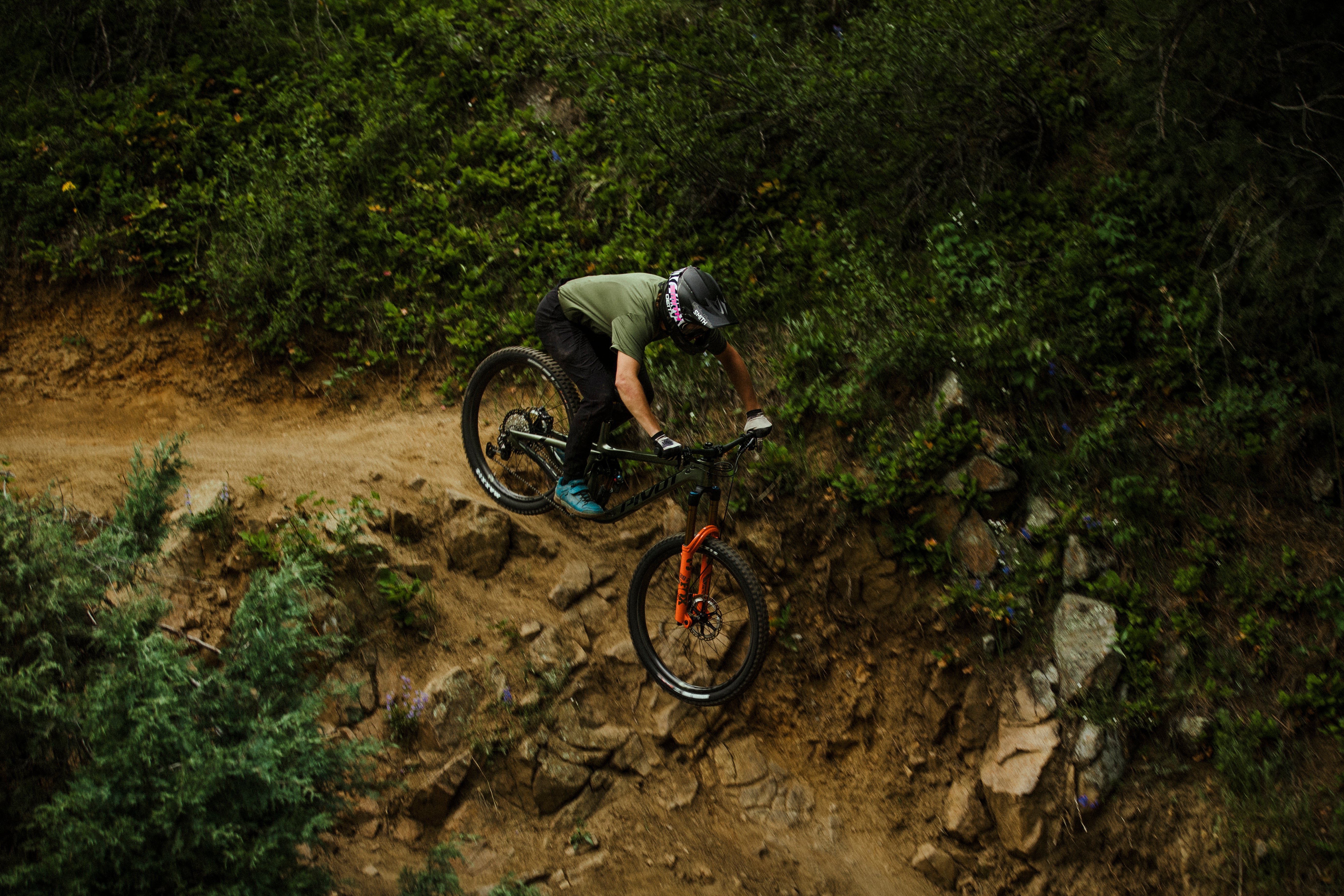 Celoodpružená kola