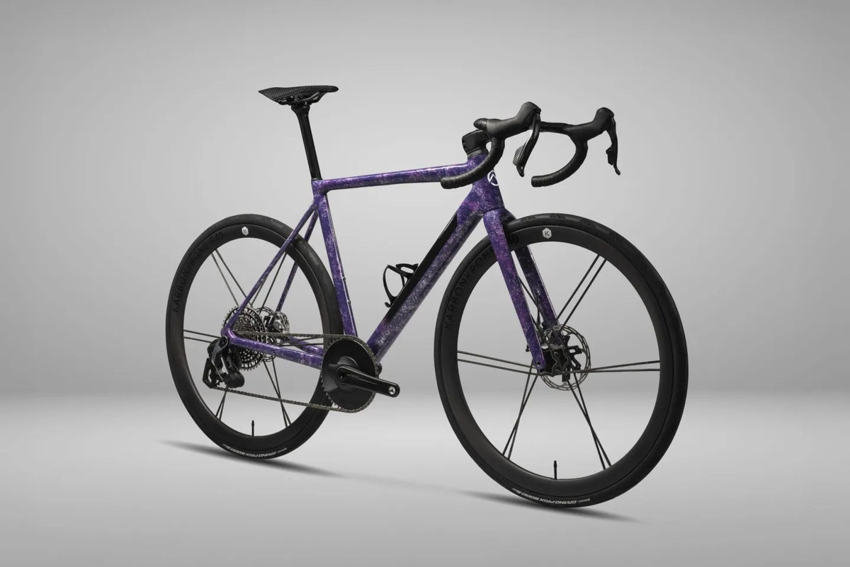 Officine Mattio Granfondo, zezadu ze tří čtvrtin