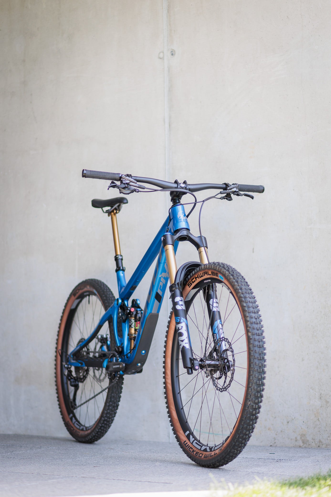 Pivot Switchblade velikos L