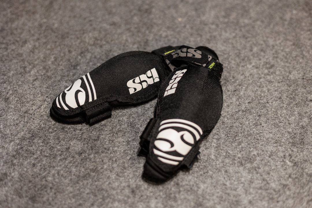 IXS Hack kids vel. M