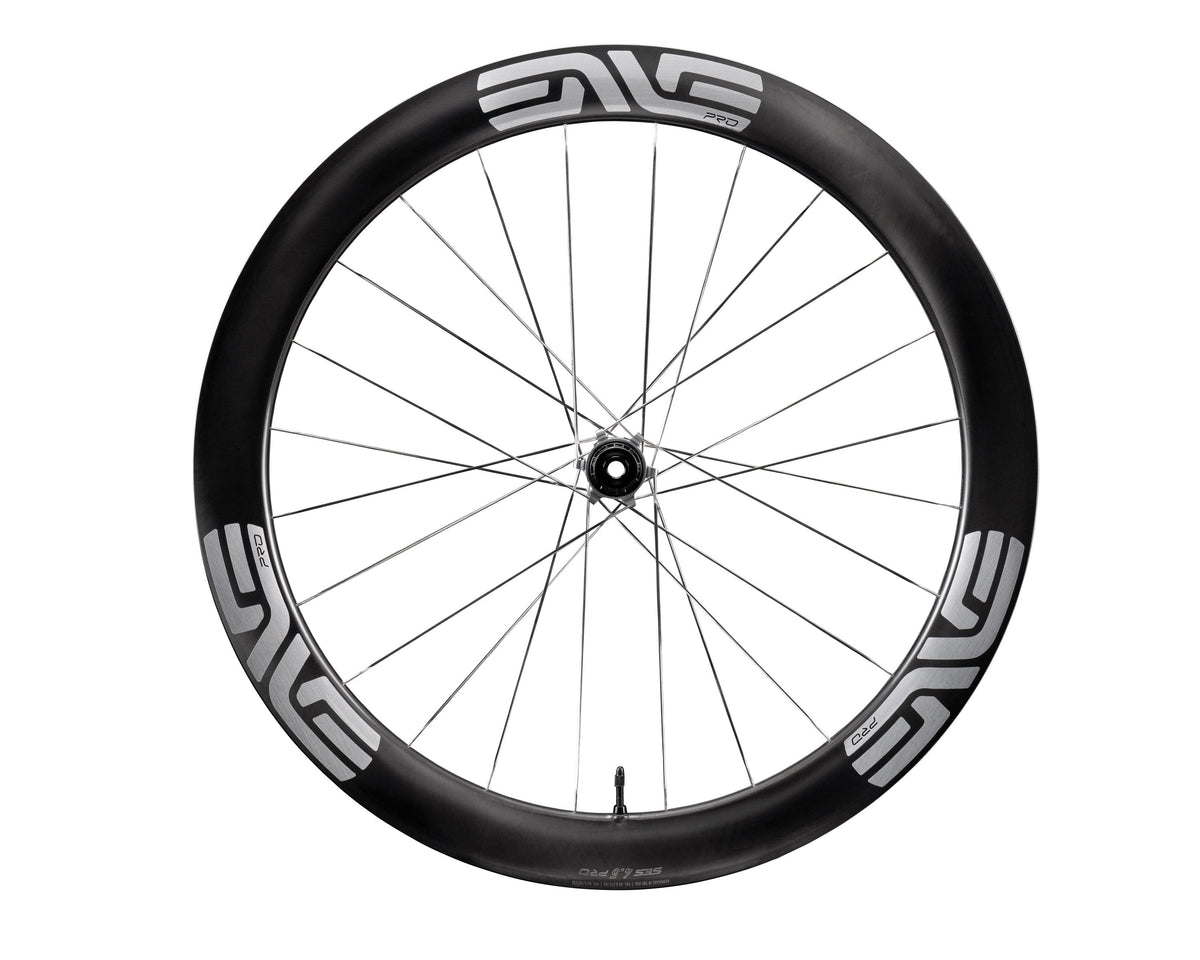 ENVE SES 4.5 PRO, stříbrné nápisy, zadní kolo z boku #Barva nápisů_Stříbrné