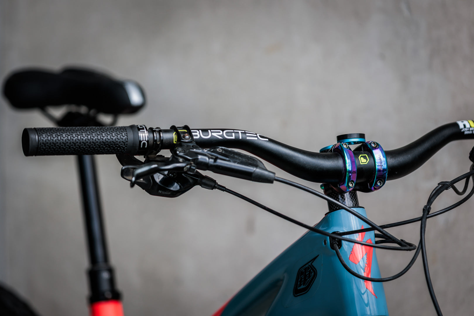 Specialized LEVO velikost L