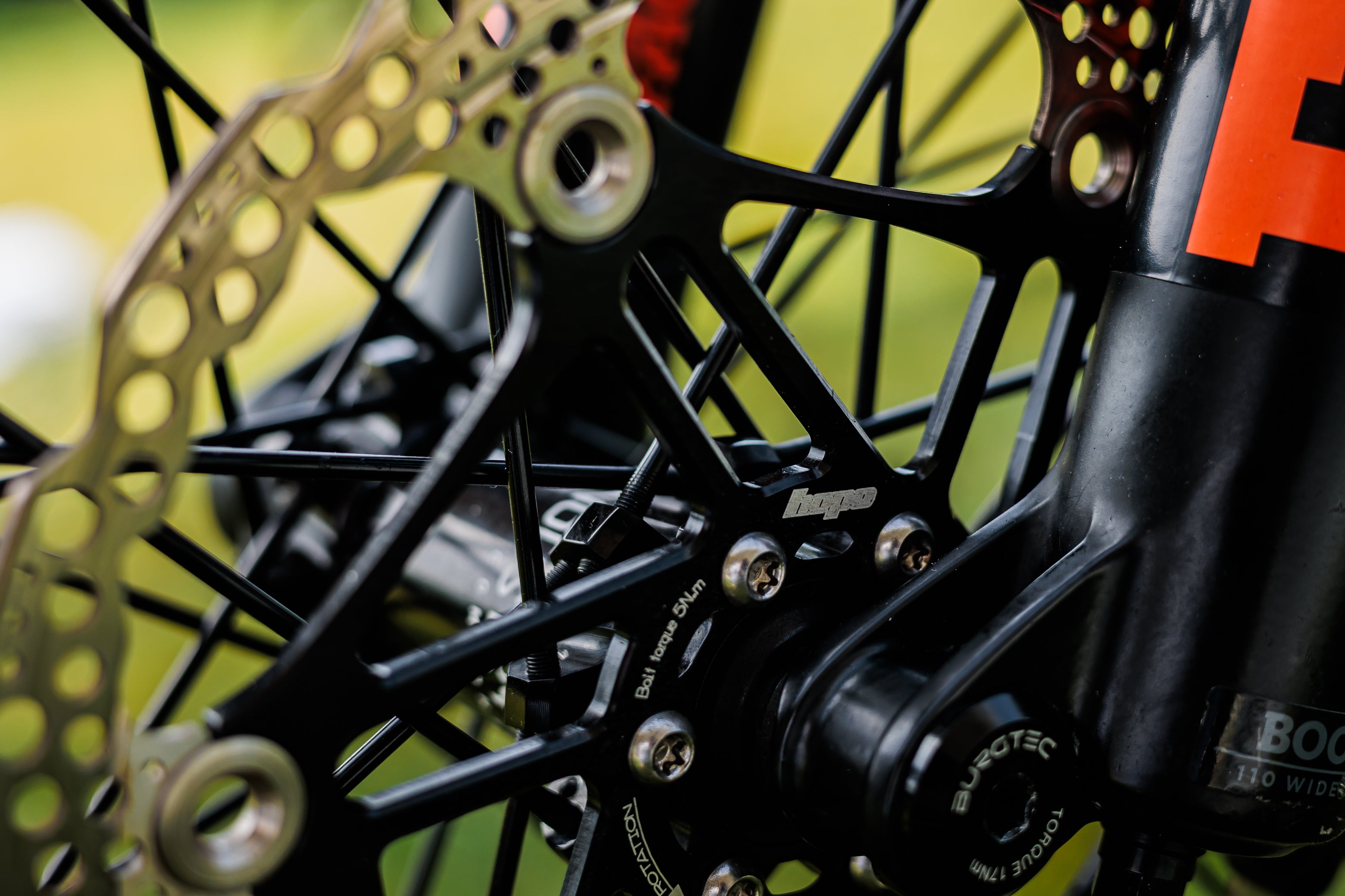 Santa Cruz Megatower velikost M