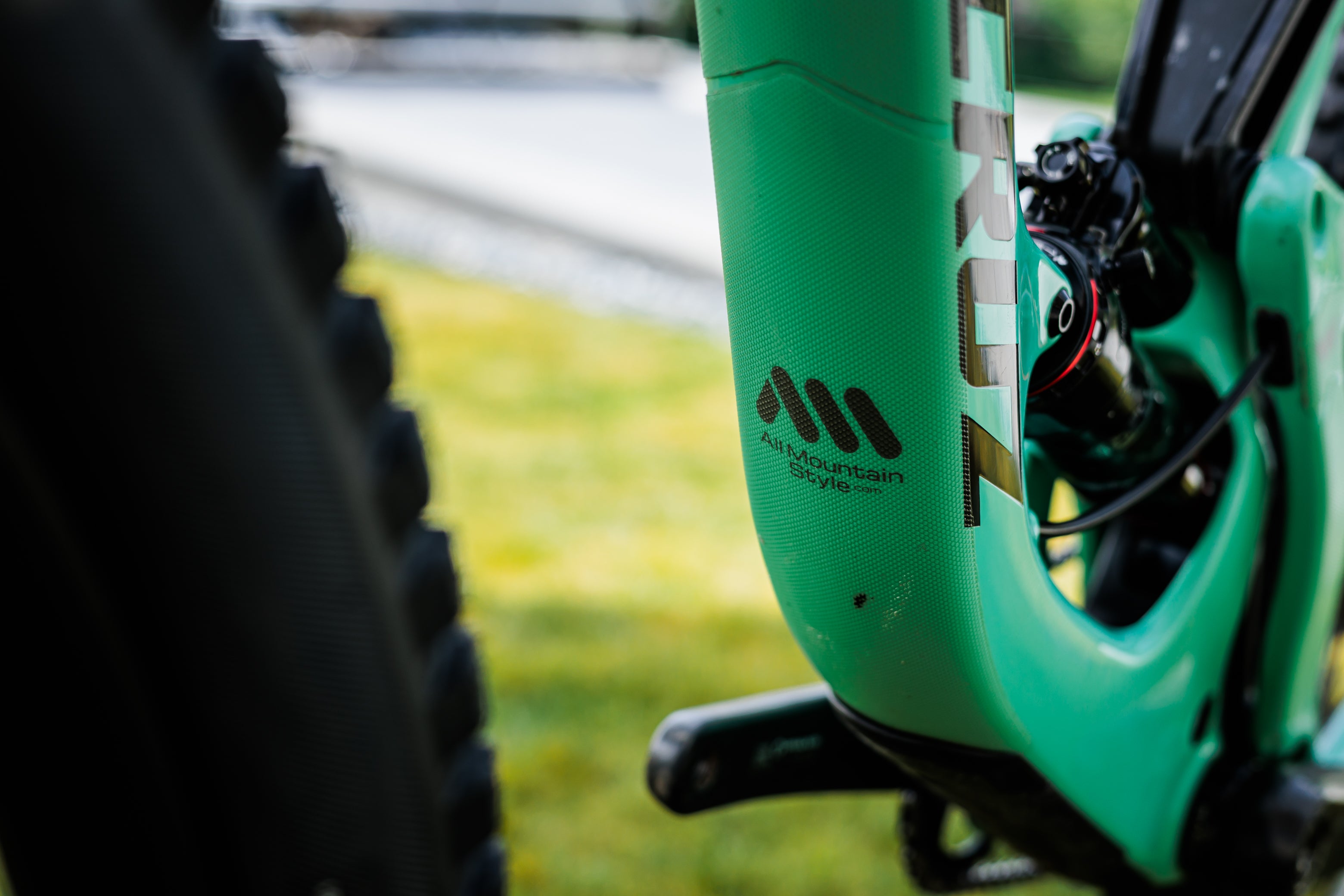 Santa Cruz Megatower velikost M