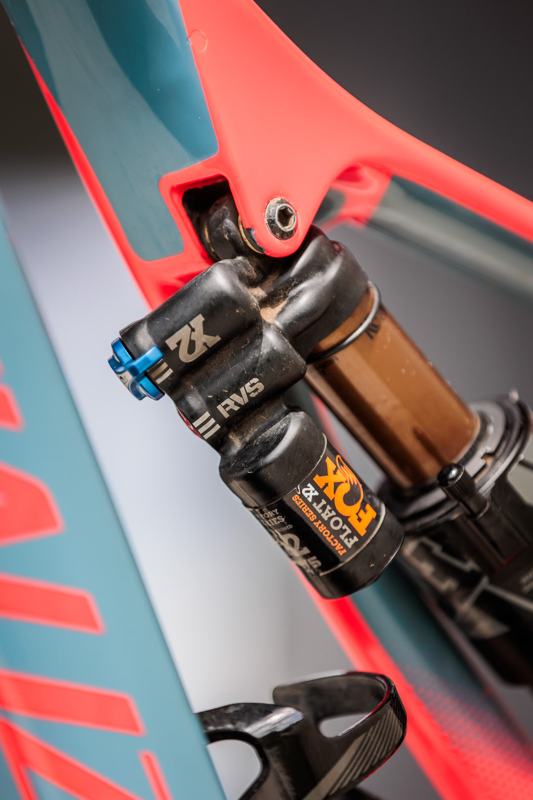 Specialized LEVO velikost L