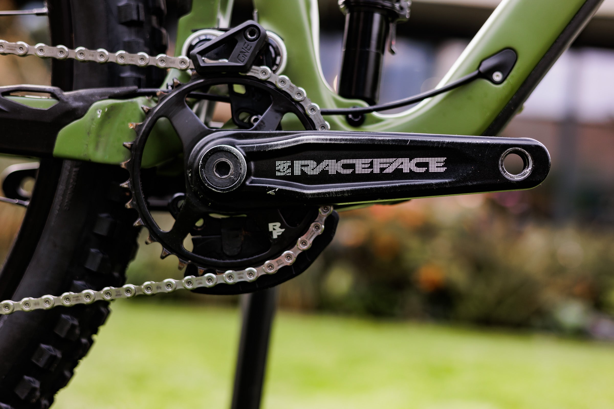 Pivot Switchblade velikost L