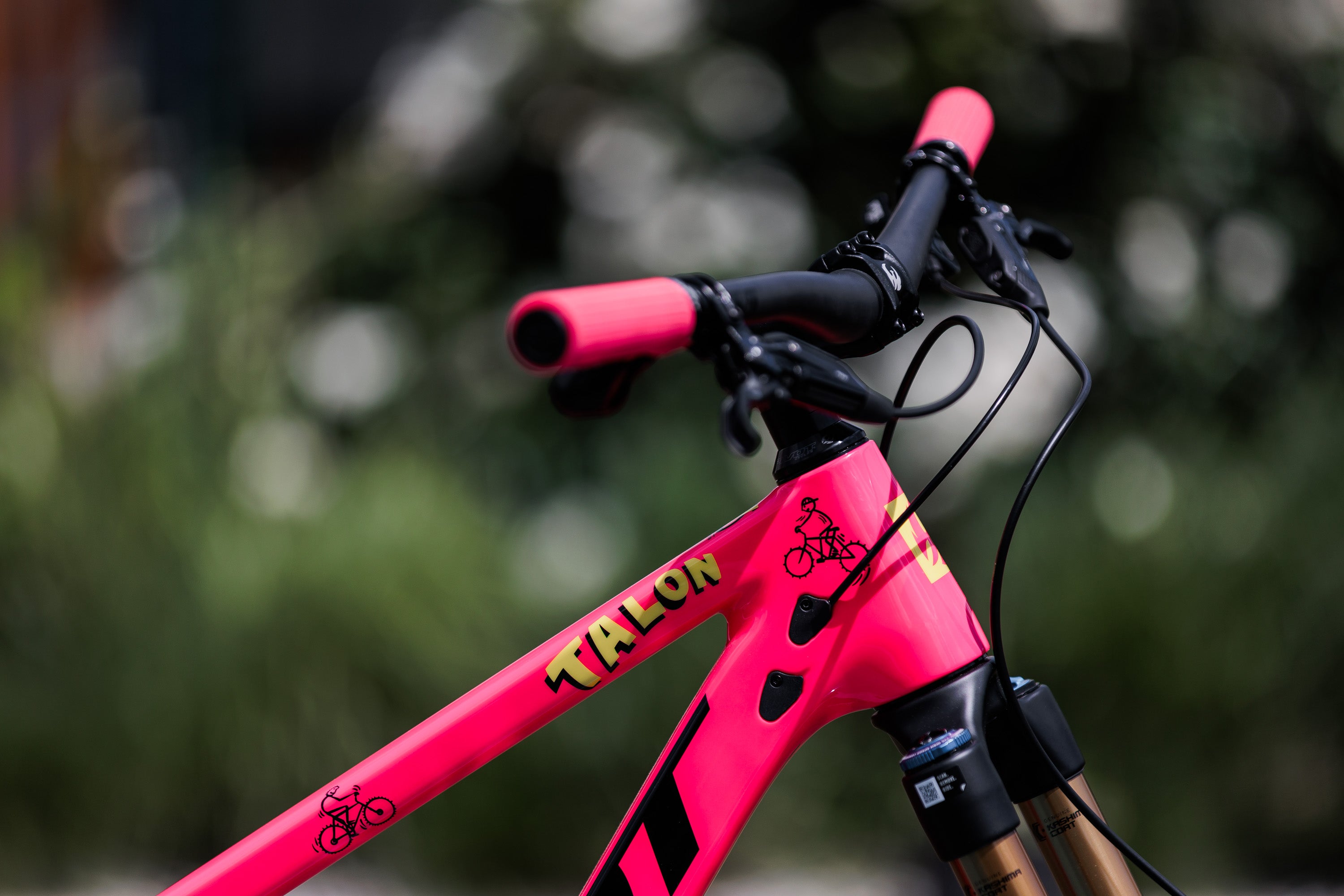 Pivot Switchblade Talon velikost M