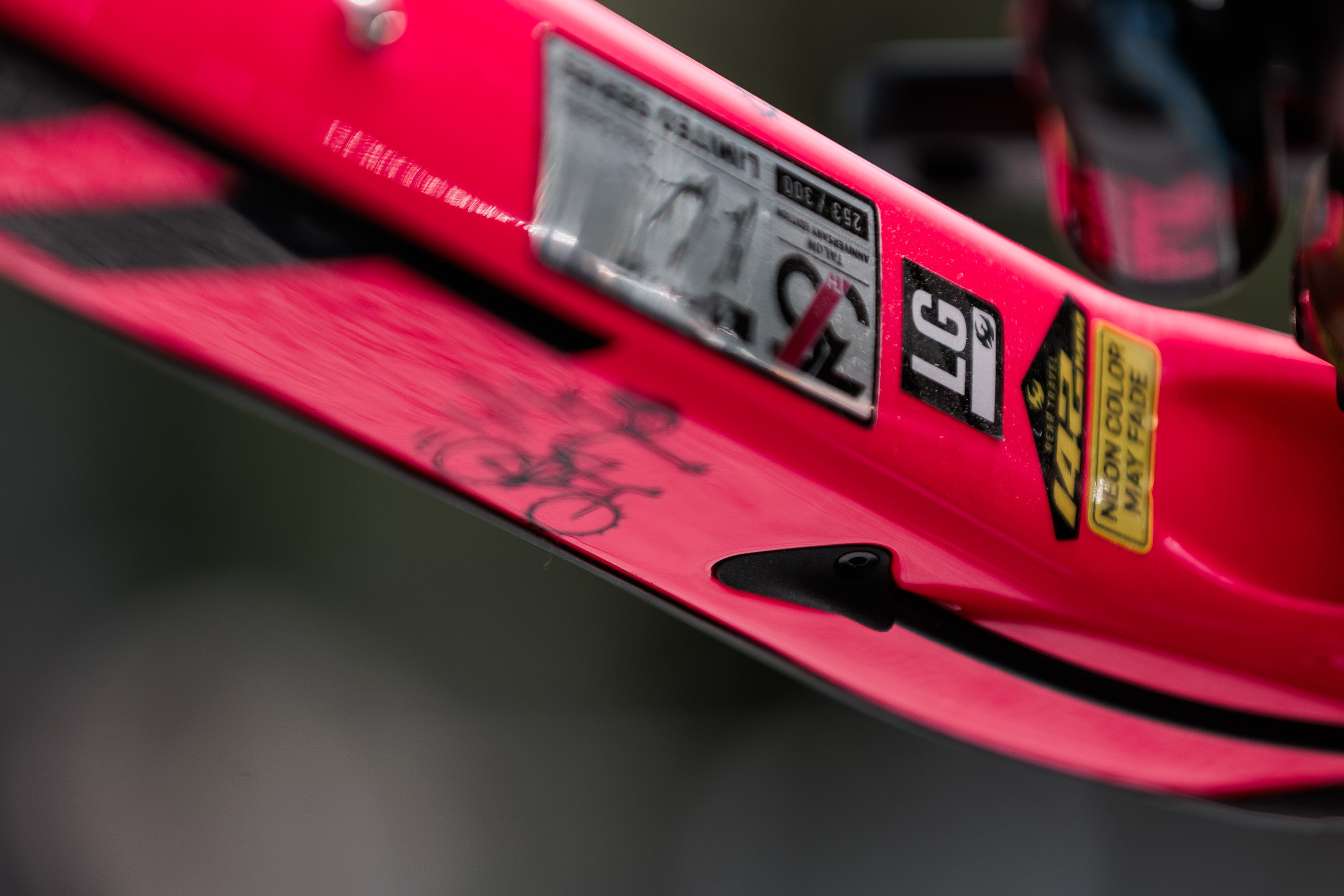 Pivot Switchblade Talon velikost M