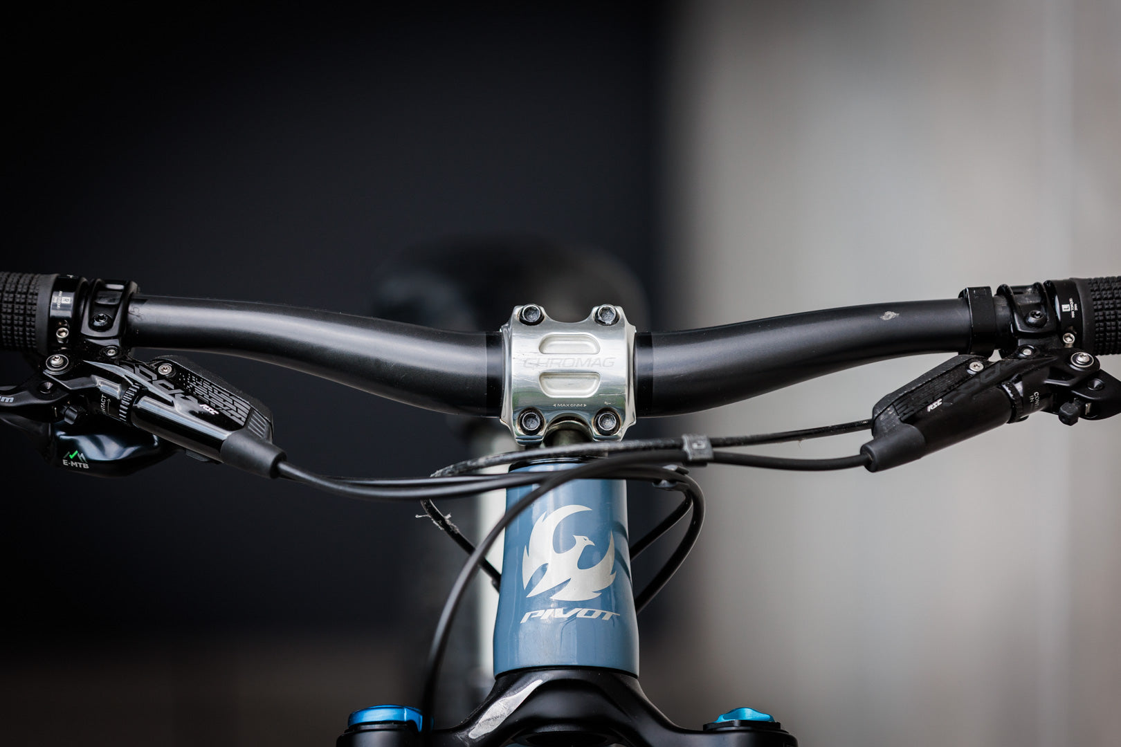 Pivot Shadowcat velikost XS