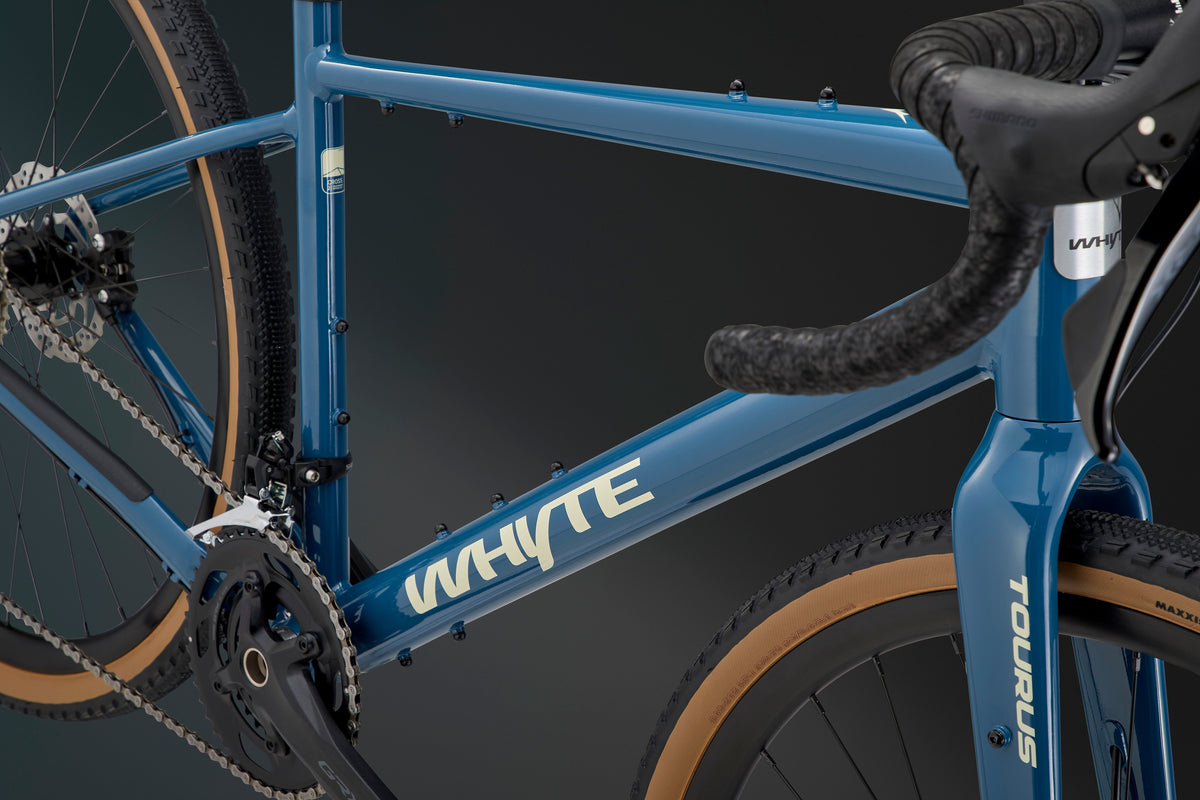 Whyte Tourus, Dark cobalt blue, úchyty na rámu