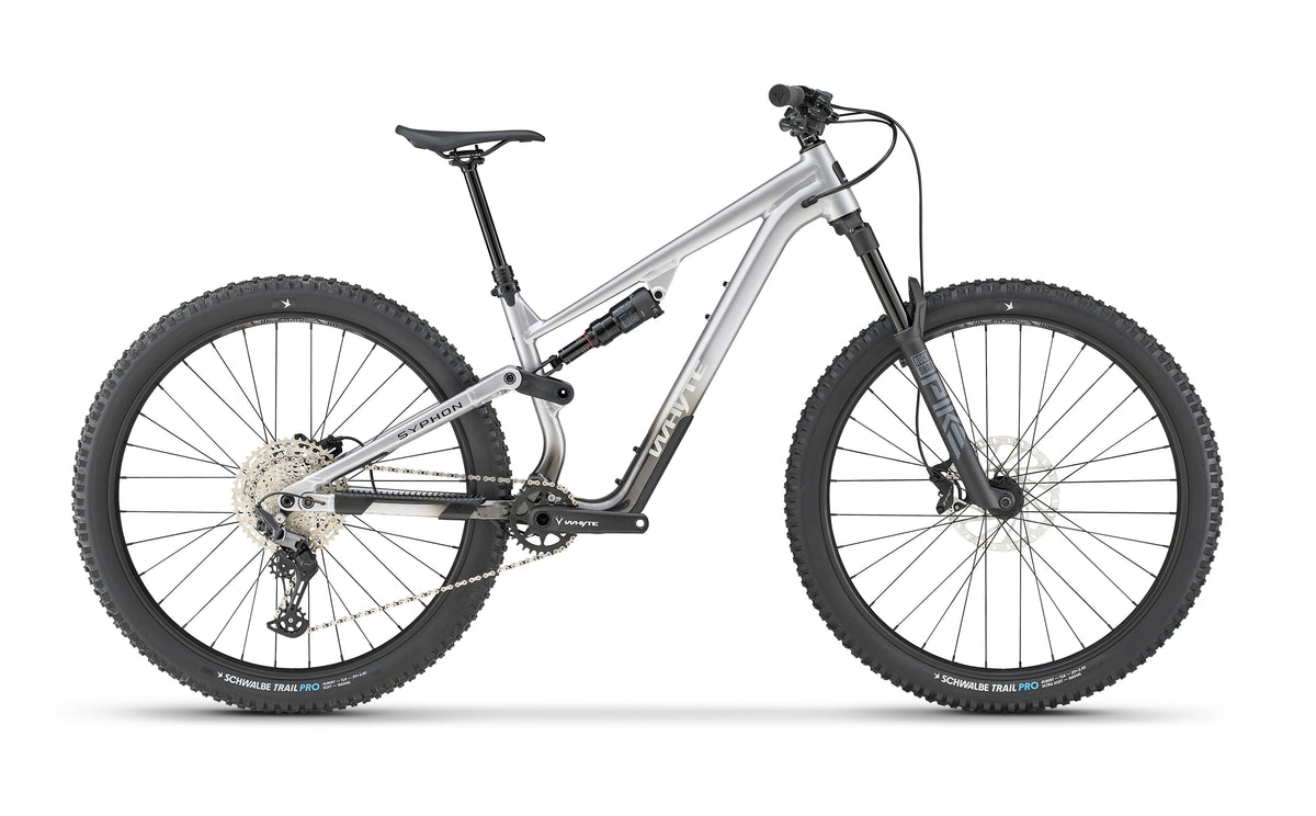 Whyte Syphon S, Raw silver, z boku