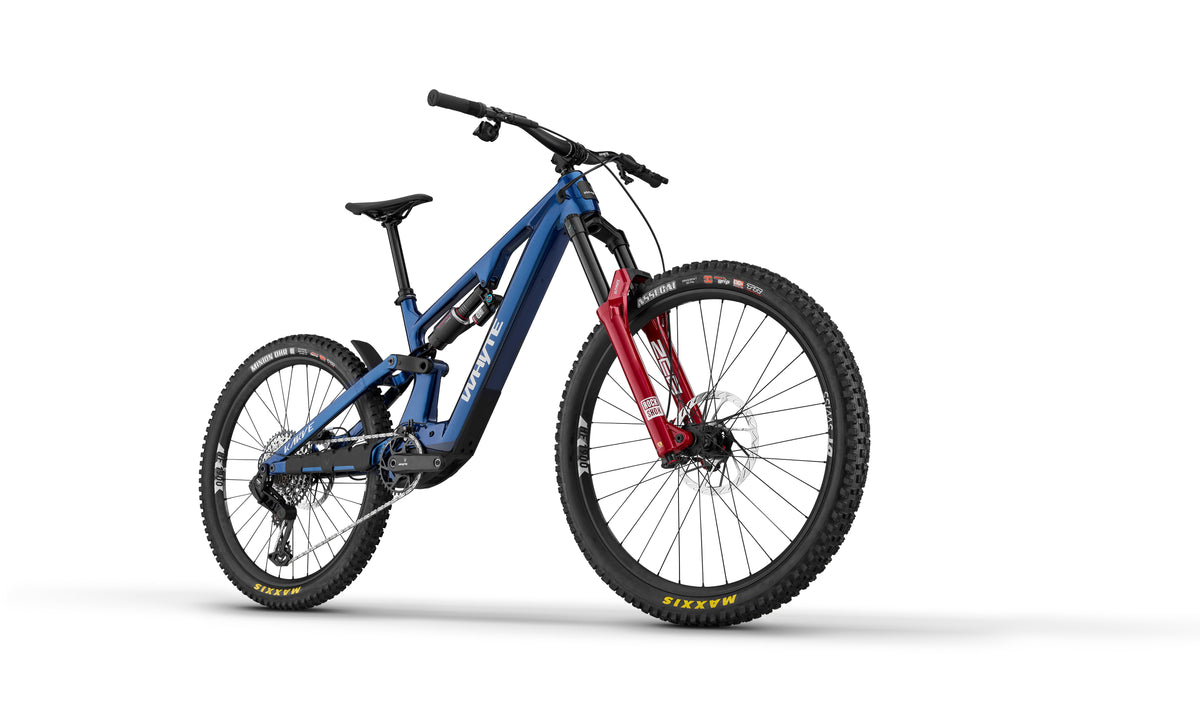 Whyte Karve EVO RSX, Sapphire blue, zepředu ze tří čtvrtin