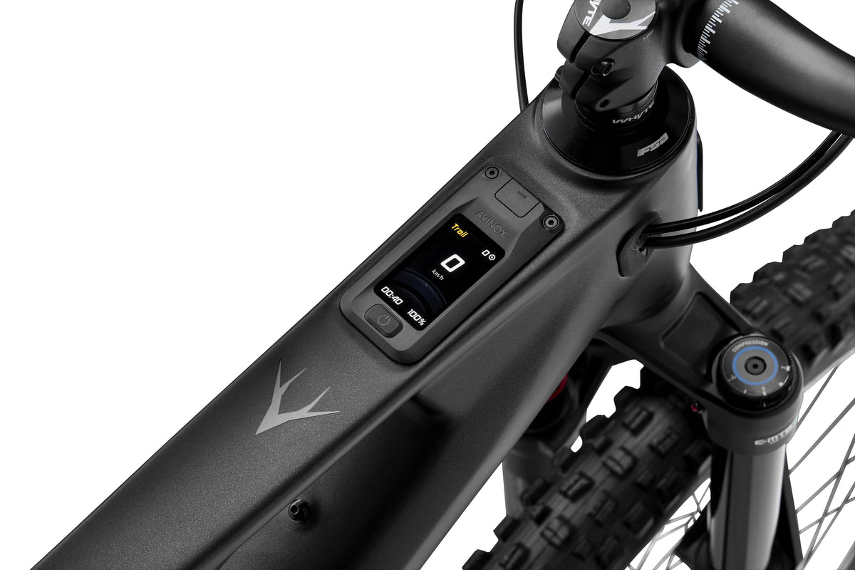 Whyte Karve RS, Dark silver, detail displeje