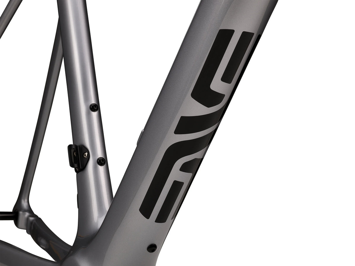 ENVE Fray rámová sada, GT Silver, detail dolní trubky #Barva_GT Silver