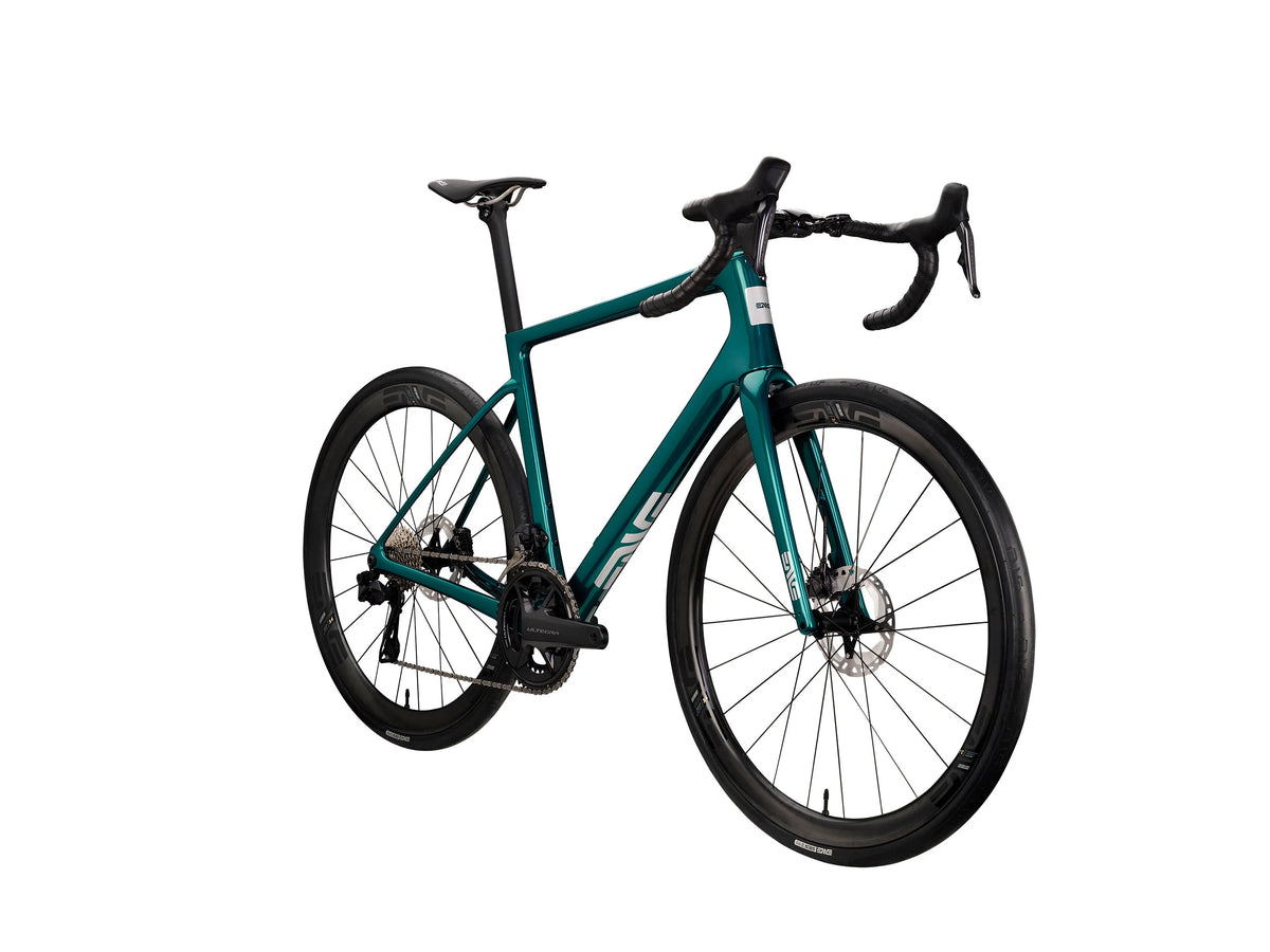 ENVE Fray, Agave Blue, zepředu ze tří čtvrtin #Barva_Agave Blue