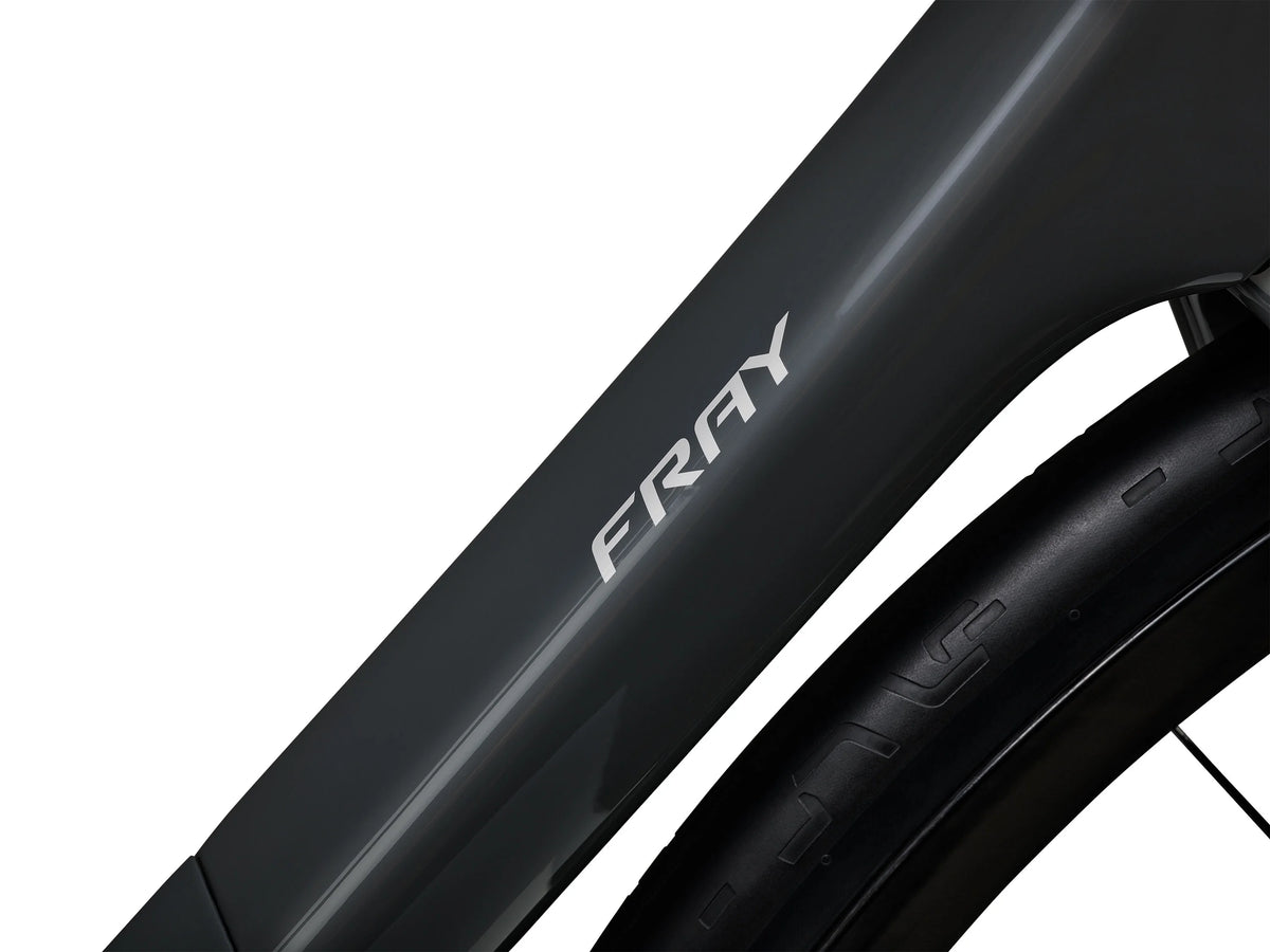 ENVE Fray, Ash, detail nápisu FRAY #Barva_Ash