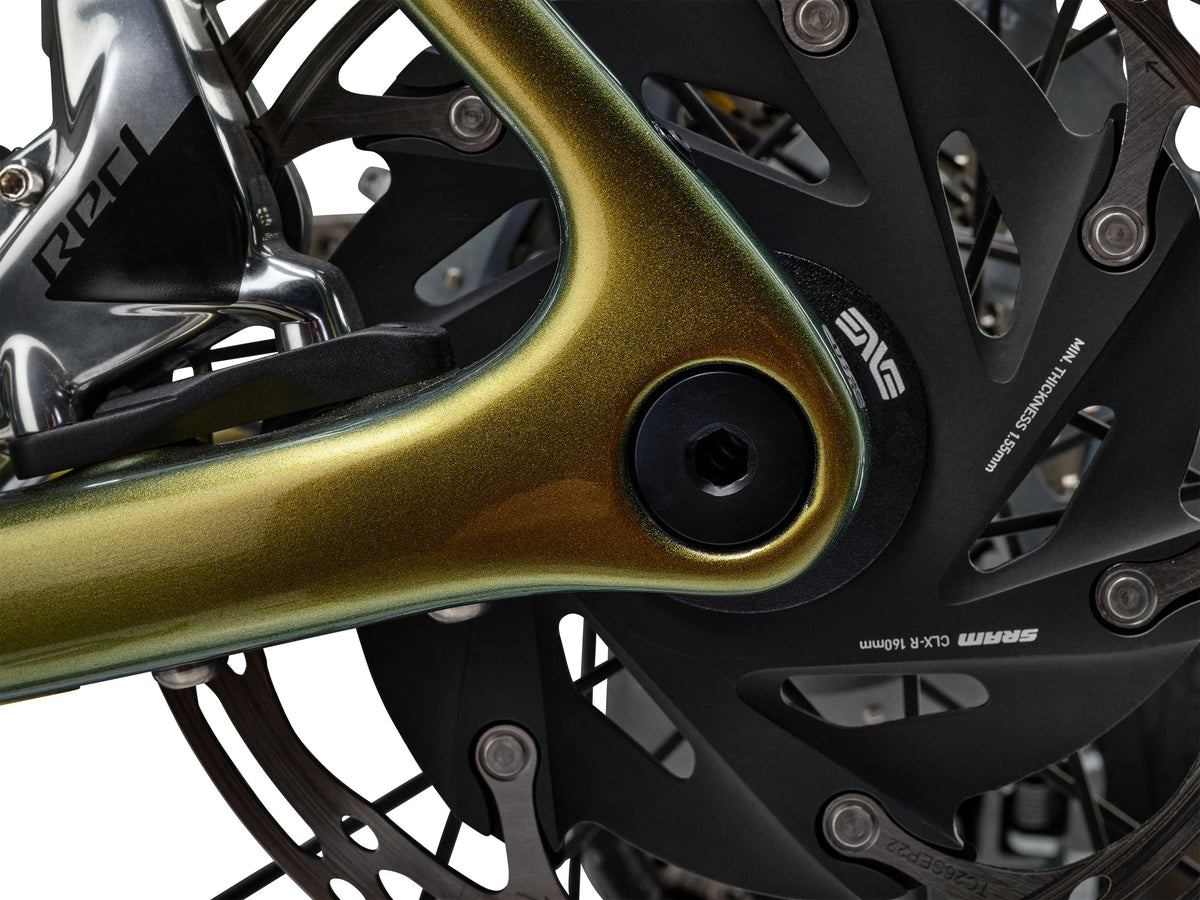 ENVE Fray, Venom, detail středu a kliky #Barva_Venom