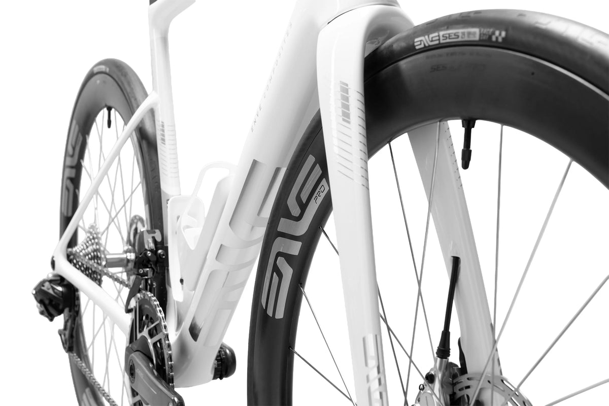 ENVE Melee v2, White Lightning, detail aero košíků #Barva_White Lightning
