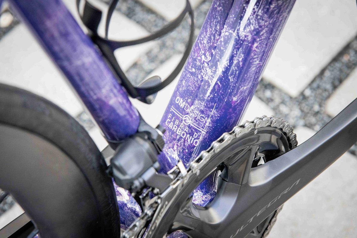 Officine Mattio Granfondo Myst Serpentinite, vel. 50, detail středového složení a kliky