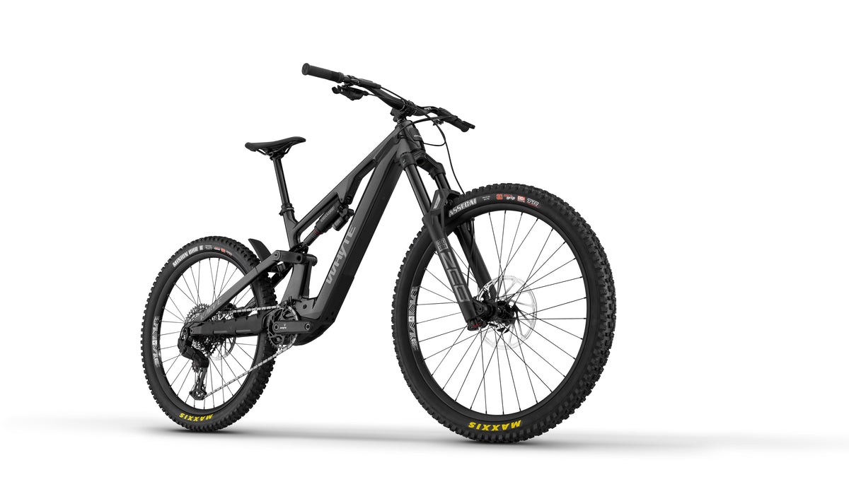 Whyte Karve EVO RS, Gun metal, zepředu ze tří čtvrtin