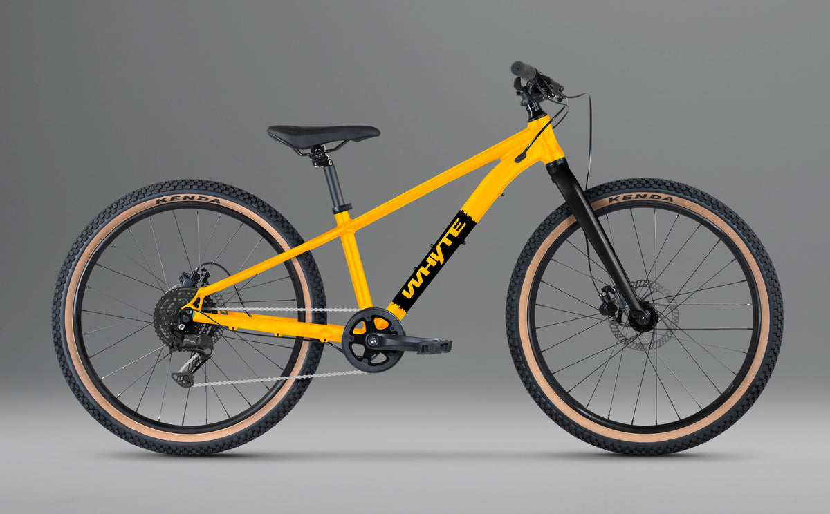 Whyte Secta 24, Yellow, z boku, na šedém pozadí