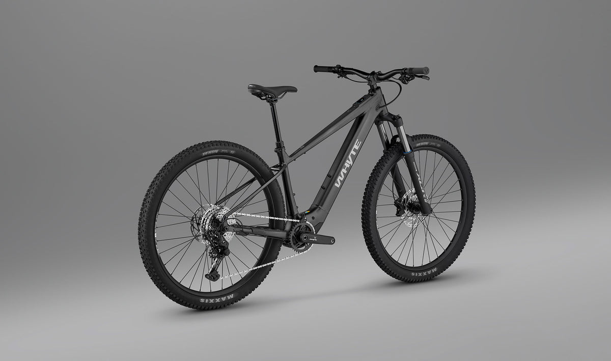 Whyte Secta E, Gun metal, zezadu ze tří čtvrtin