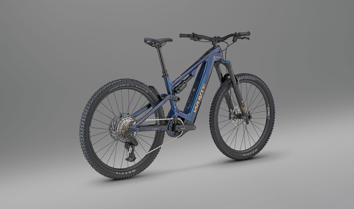 Whyte Kado RSX, Midnight blue, zezadu ze tří čtvrtin