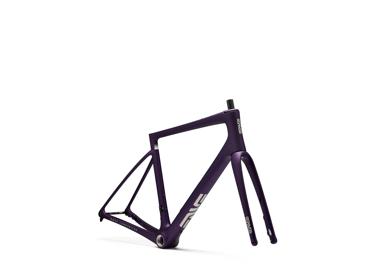ENVE Fray rámová sada, Perfect Purple, rám zepředu ze tří čtvrtin #Barva_Perfect Purple