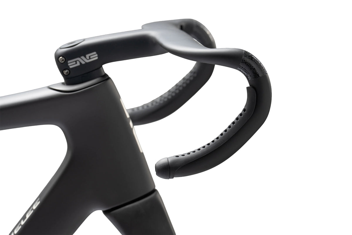ENVE Melee v2 rámová sada, UL Black, řídítka a představec #Barva_UL Black
