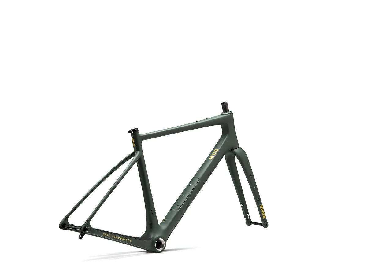 ENVE MOG rámová sada, Recon Green, rám zezadu ze tří čtvrtin #Barva_Recon Green