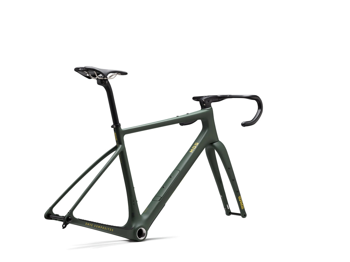 ENVE MOG rámová sada, Recon Green, s řídítky a sedlovkou zezadu ze tří čtvrtin #Barva_Recon Green