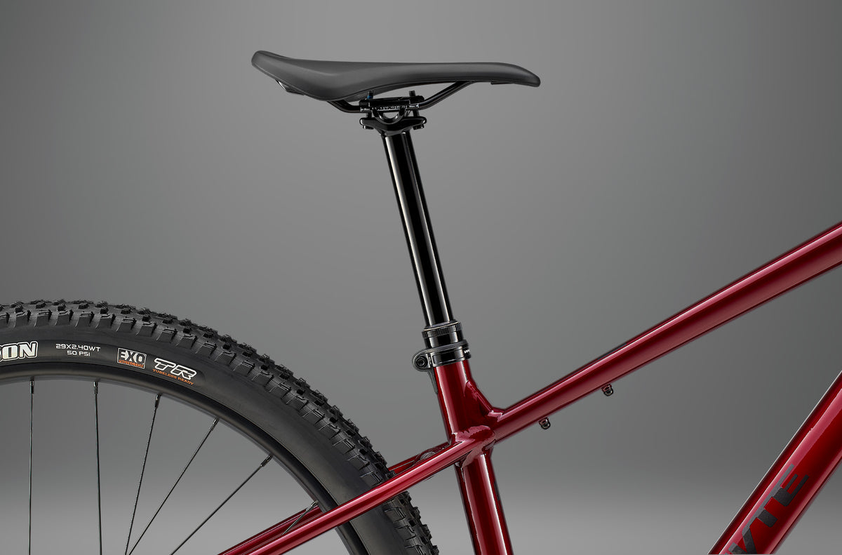 Whyte Secta RS, Ruby red and black, detail teleskopické sedlovky